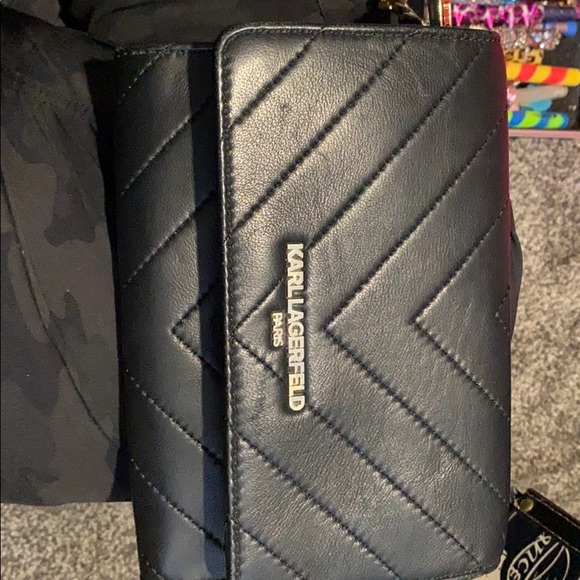 Karl lagerfeld pairs Black Leather purse - Picture 6 of 6